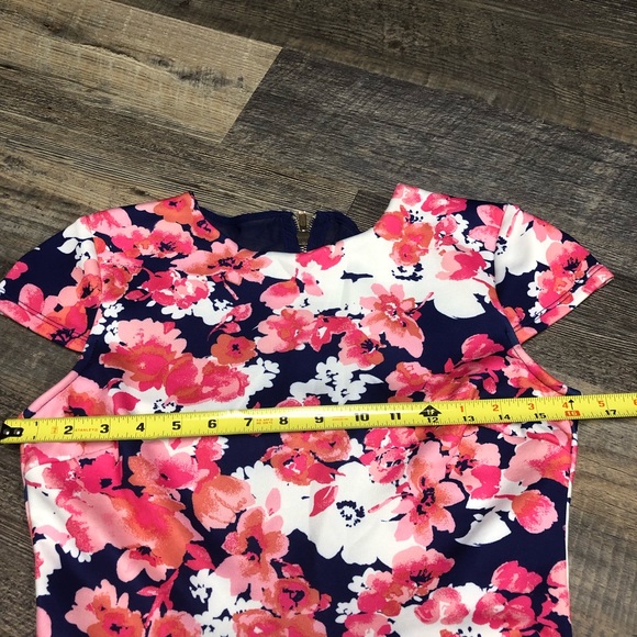 Floral short sleeve sheer back stretchy dress - Picture 7 of 7